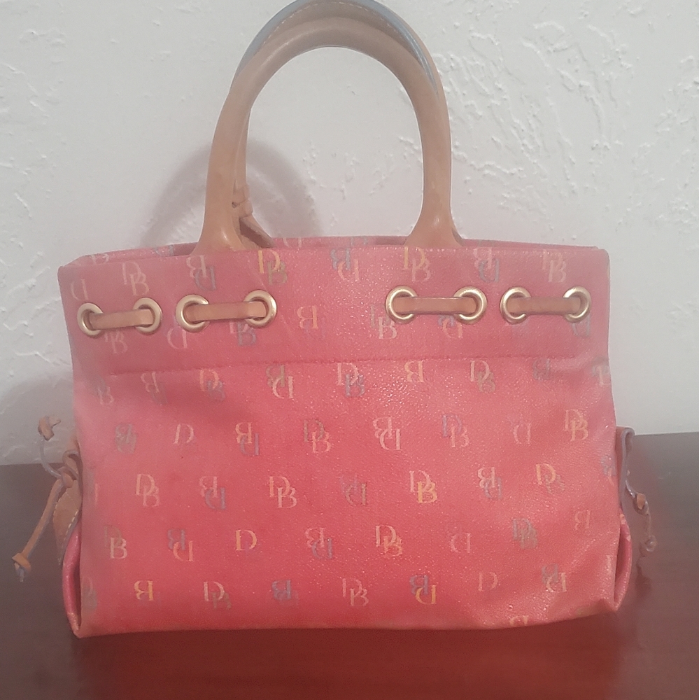 Dooney and Bourke purse